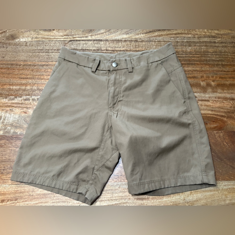 Lululemon Mens Chino Shorts Mid Rise Flat Front Preppy Gorpcore Brown Size 32